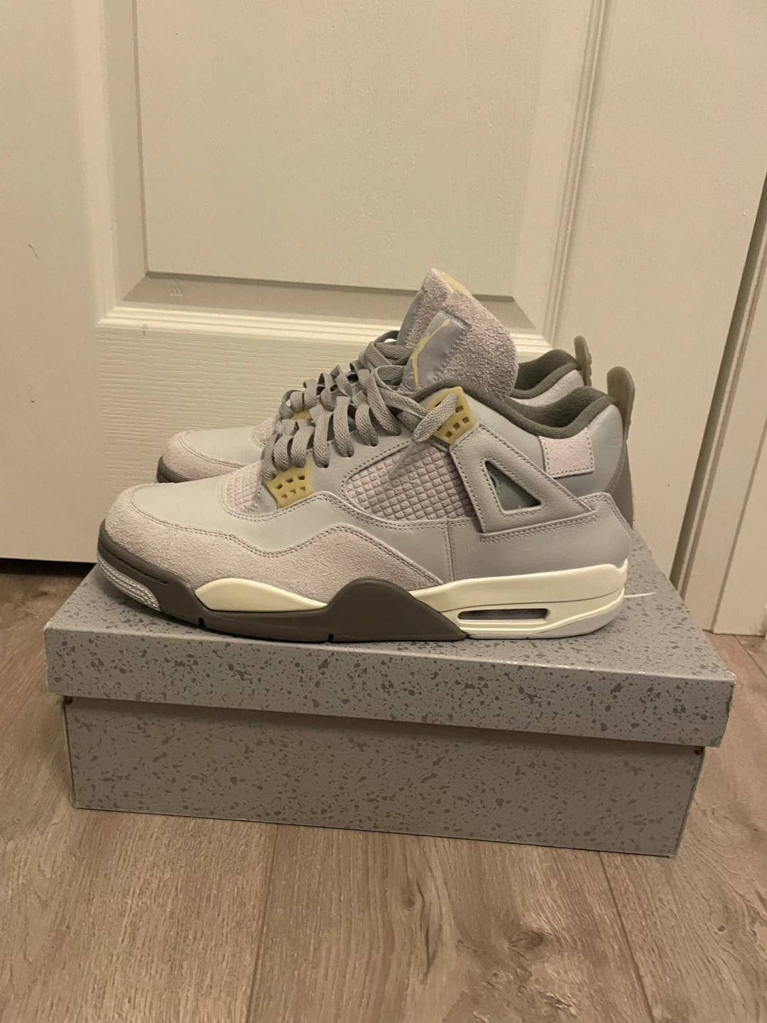 Jordan 4 Retro SE 'Photon Dust' Size 12