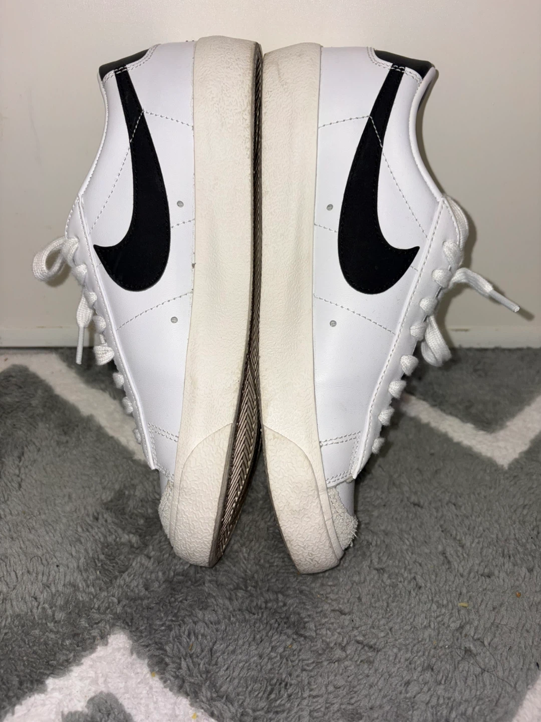 Nike Blazer Low '77- size 8 - photo 3