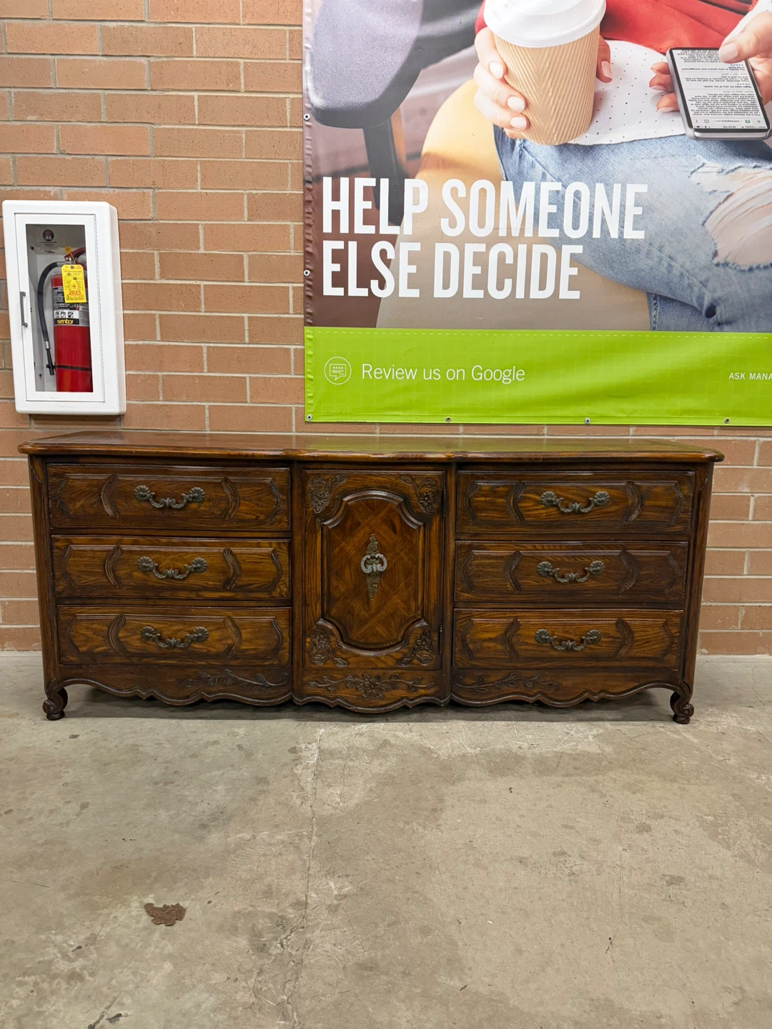 Thomasville 9 drawers Dresser