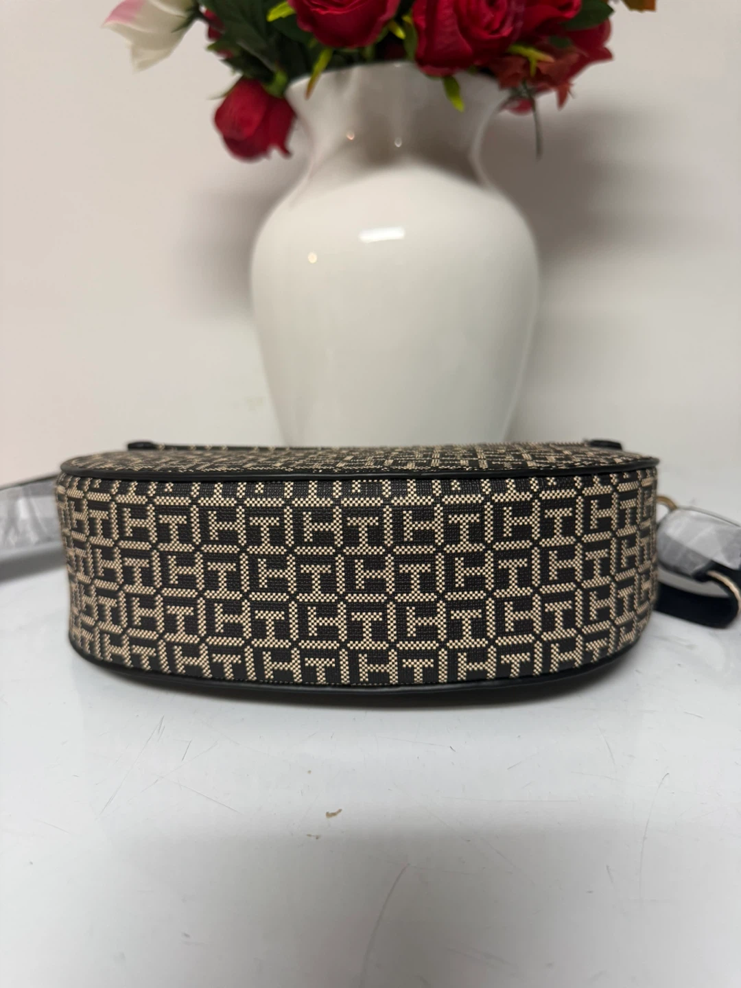 Tommy Hilfiger Monogram Saddle Bag - photo 3