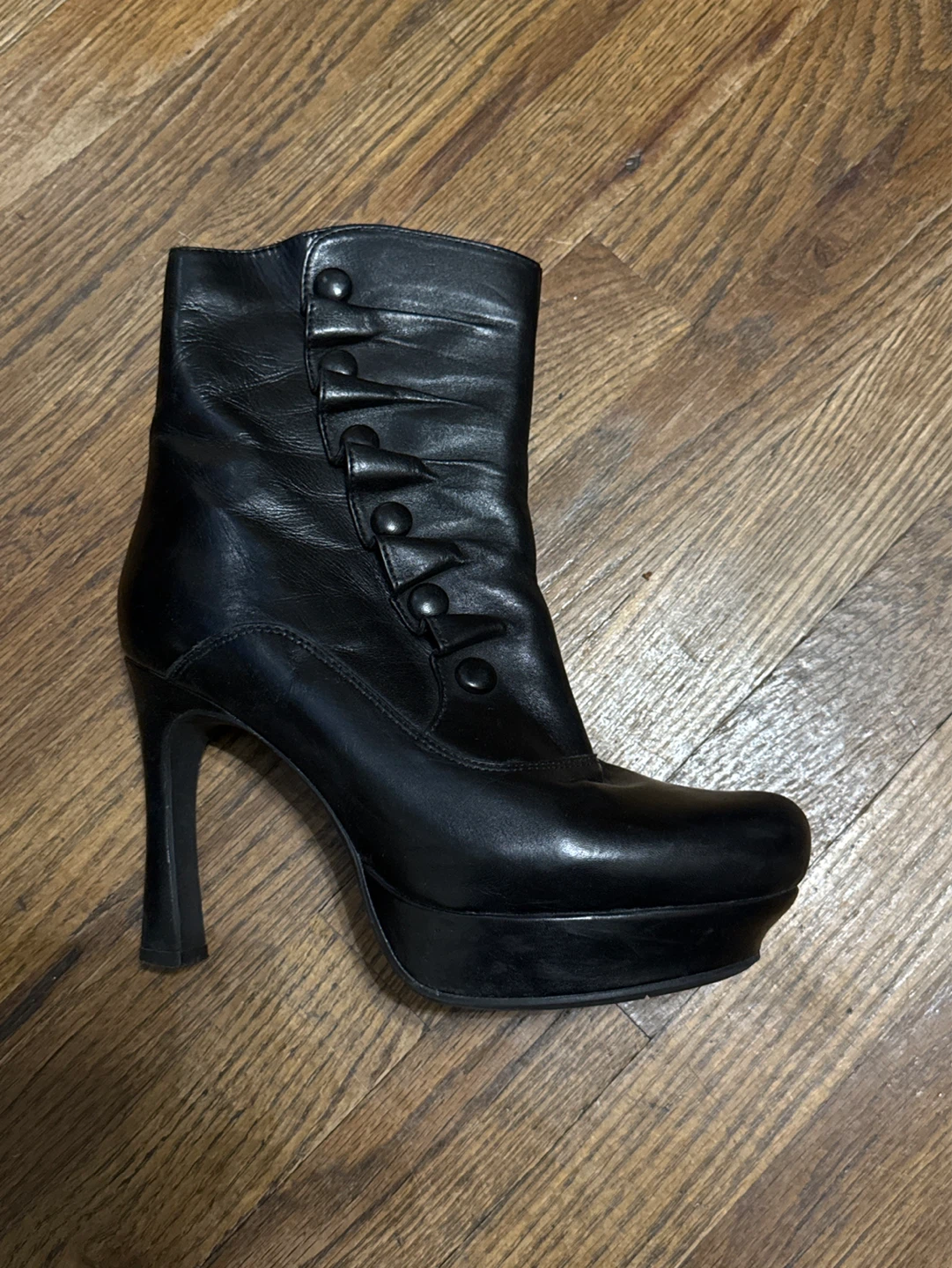 8.5 Black Leather Heeled Ankle Boots