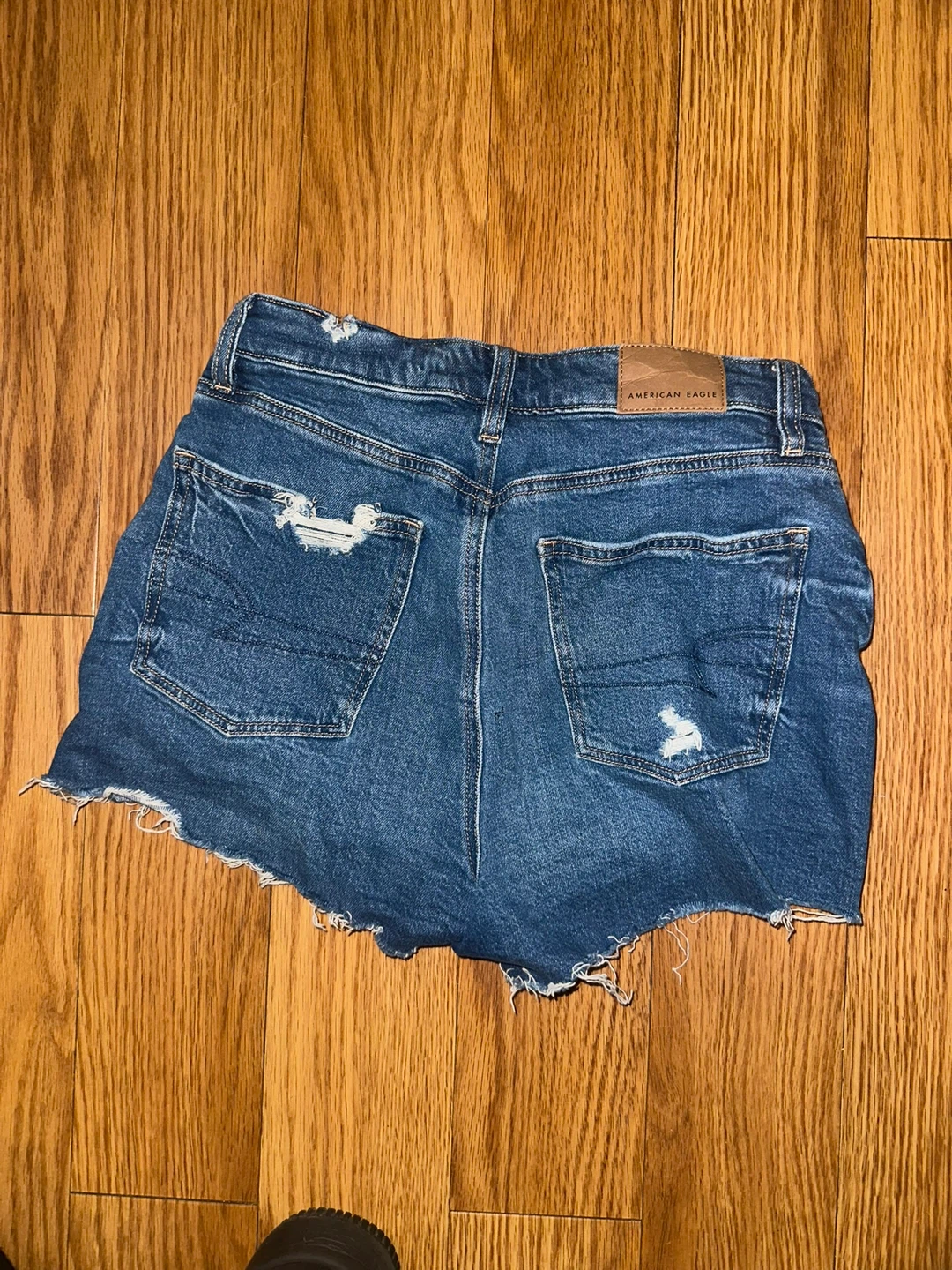 American Eagle Tattered Ripped Flex Waistband Mom Shorts Sz 0 - photo 2