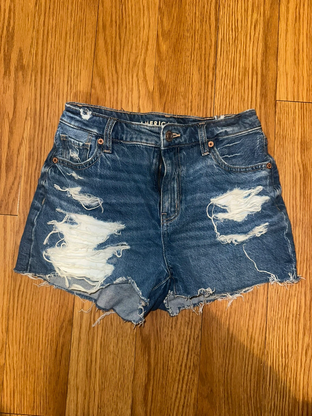 American Eagle Tattered Ripped Flex Waistband Mom Shorts Sz 0