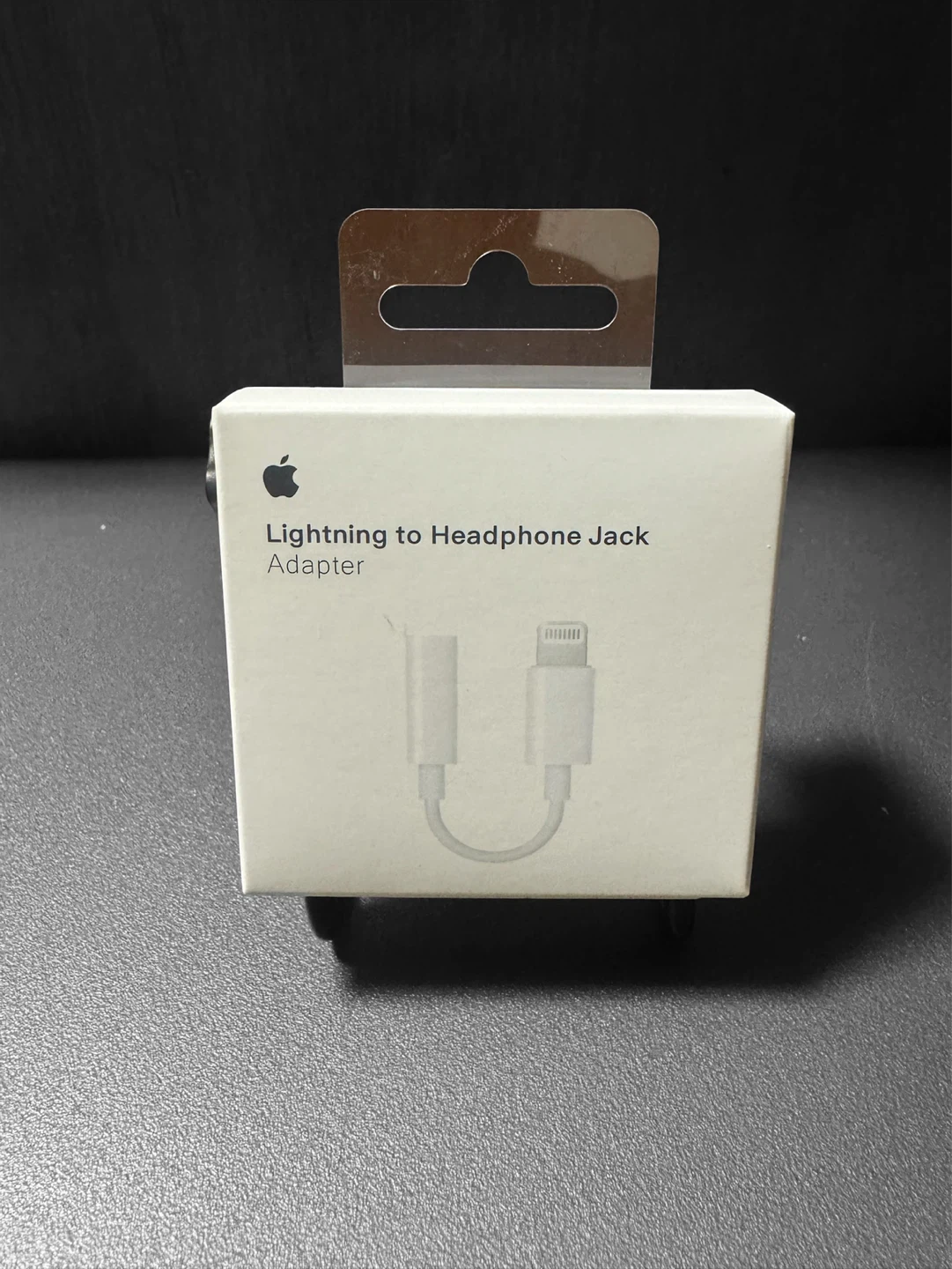 Apple Lightning to 3.5 mm Headphone Jack Adapter