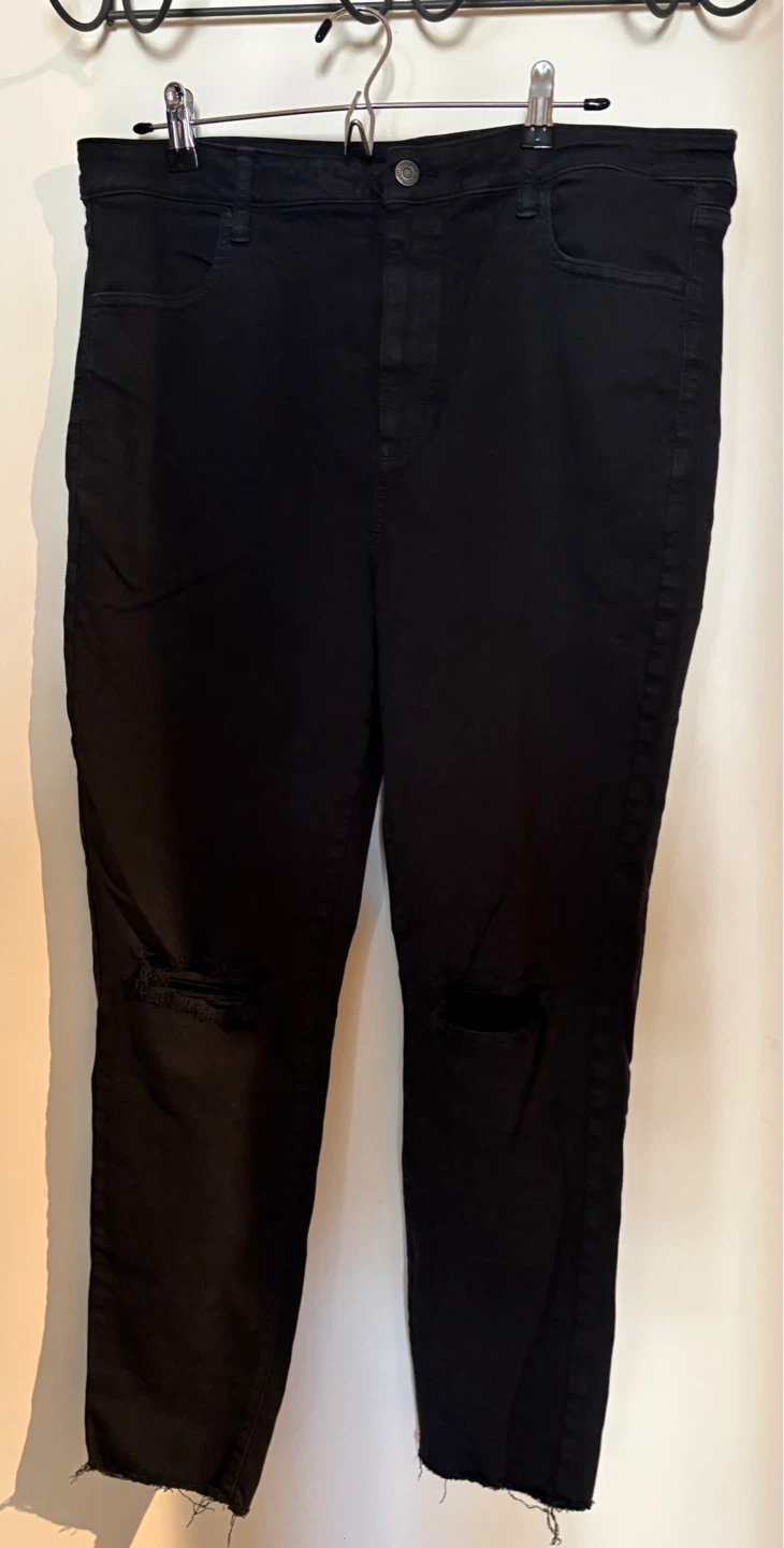 American Eagle Black Ripped Jeans - Size 18 long