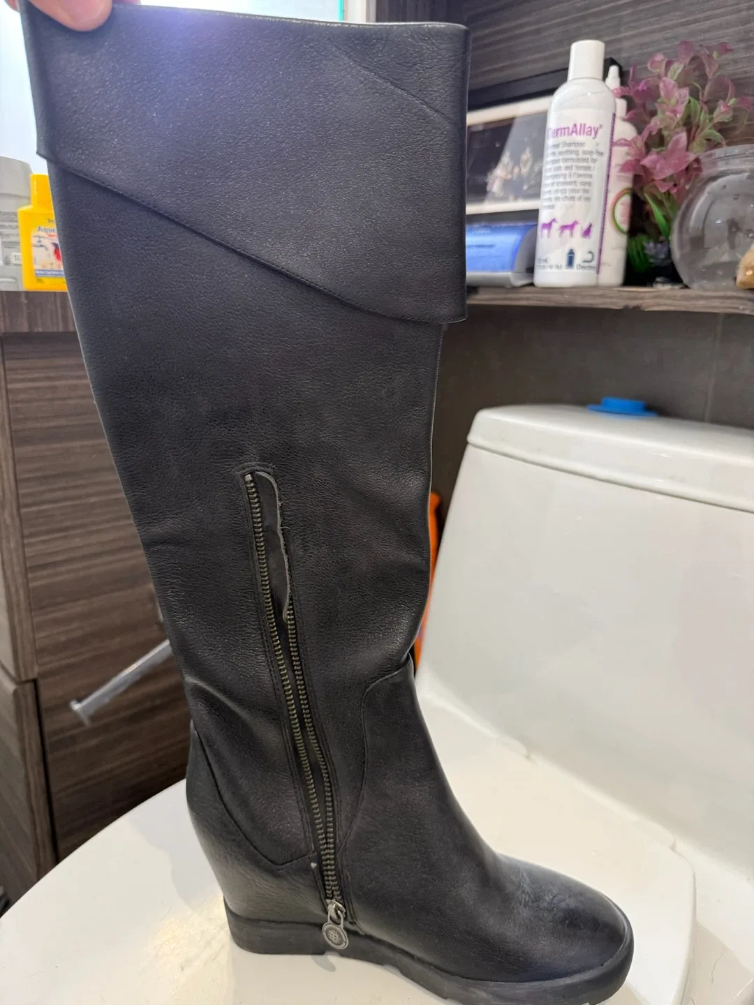 Max Studio Black Leather Wedge Boots Size 7 - photo 2