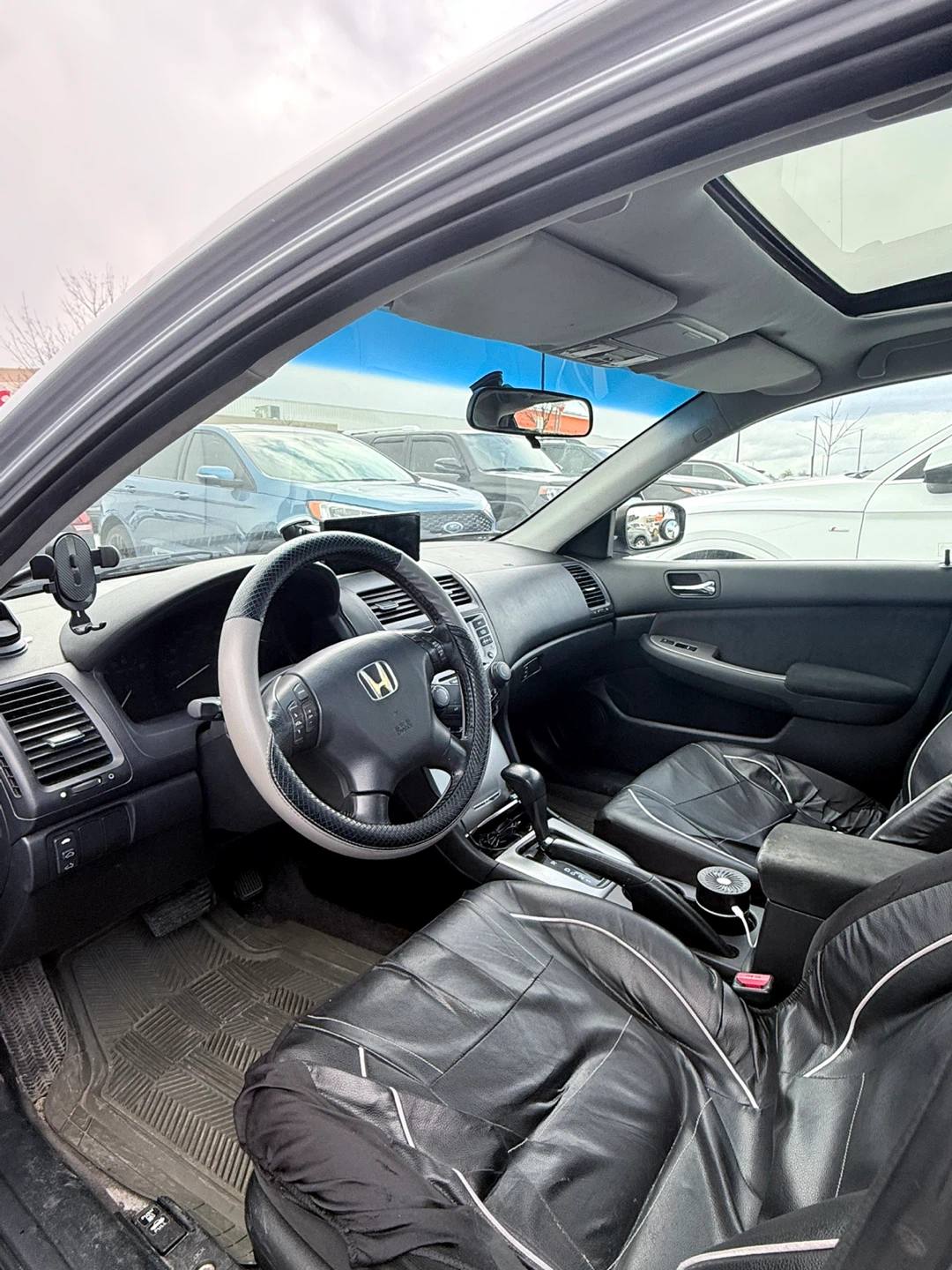 Silver Honda Accord Sedan - photo 4