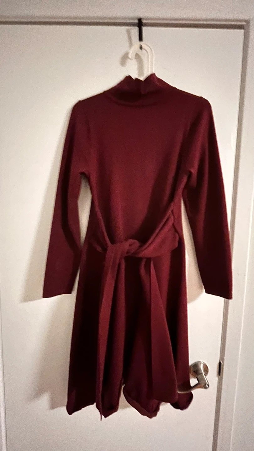 Long-Sleeve Dress with Tie Waist - photo 2