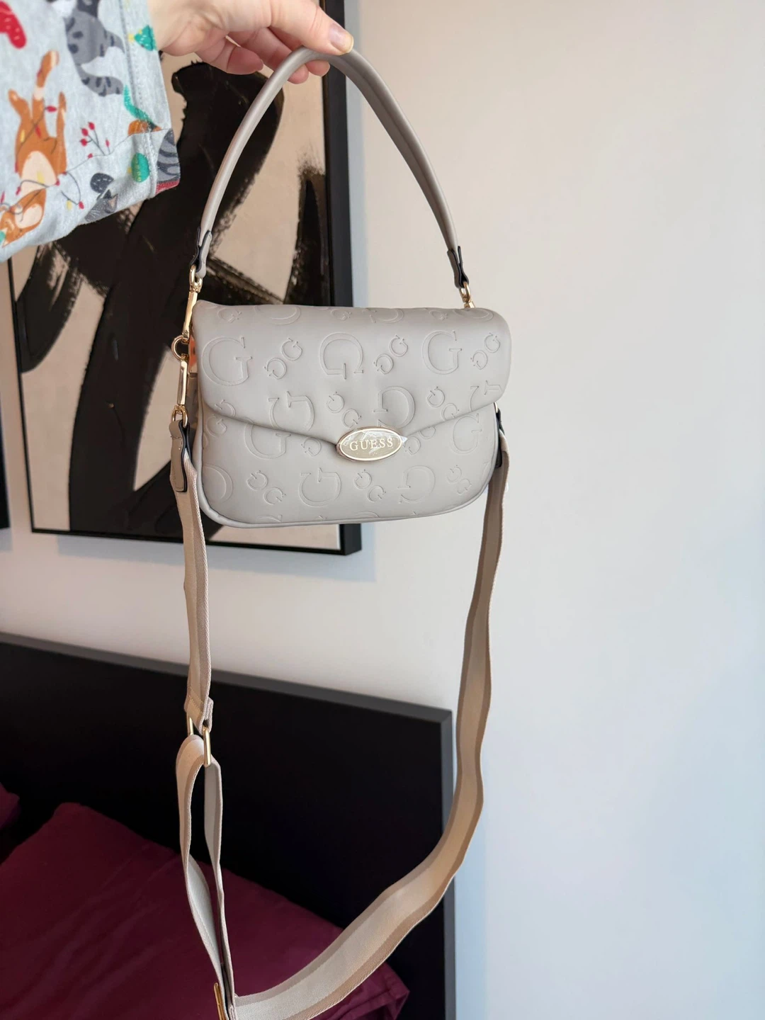 GUESS Grey Embossed Shoulder Bag - photo 3