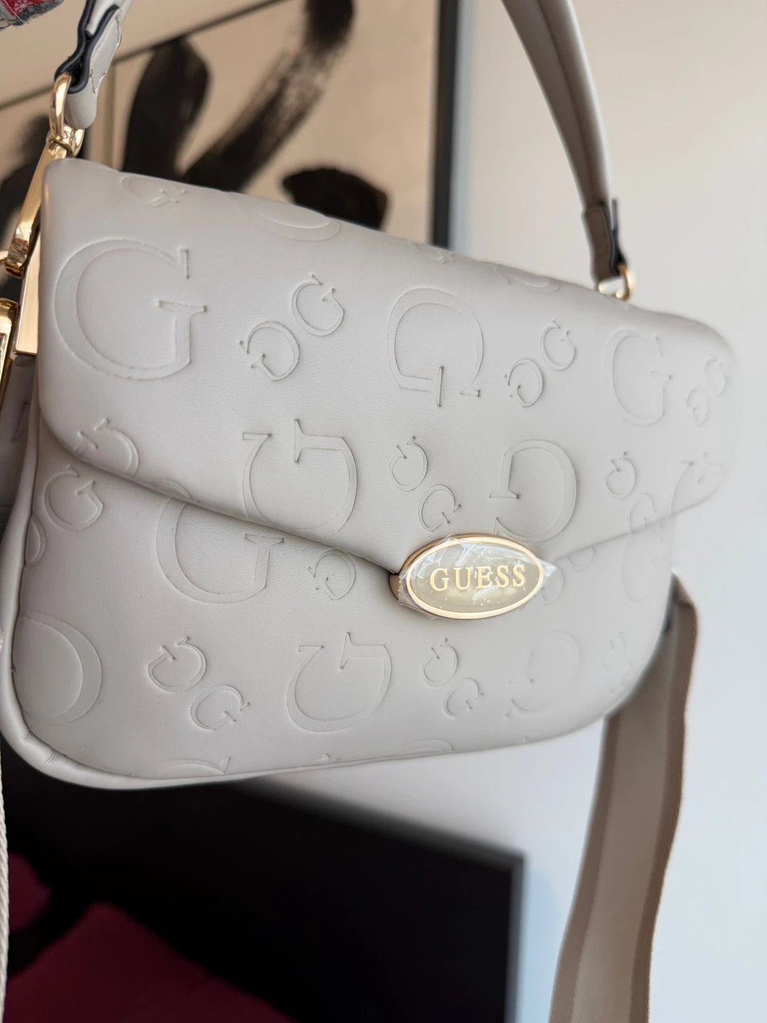 GUESS Grey Embossed Shoulder Bag - photo 5
