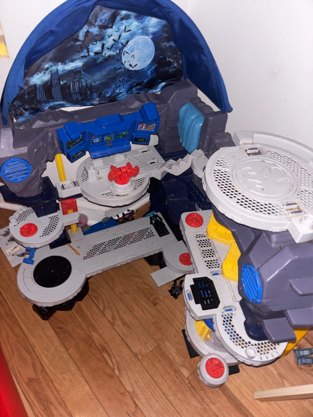 Imaginext bat cave works needs batteries