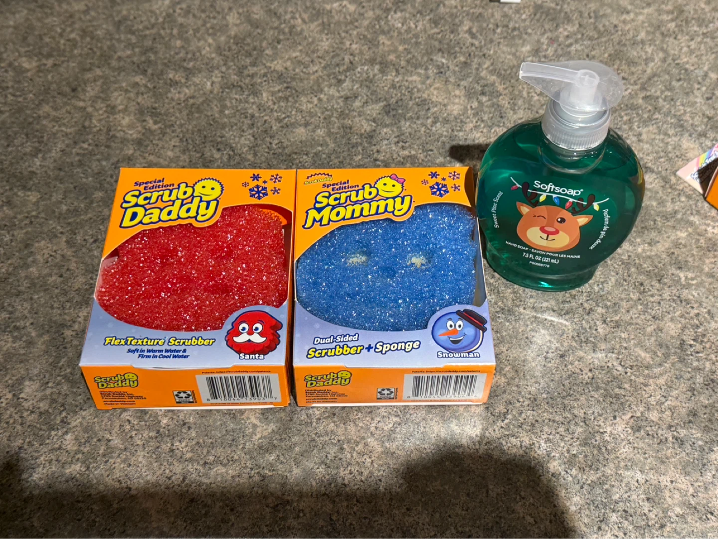 Scrub Daddy "Santa" Special Edition FlexTexture Scrubber