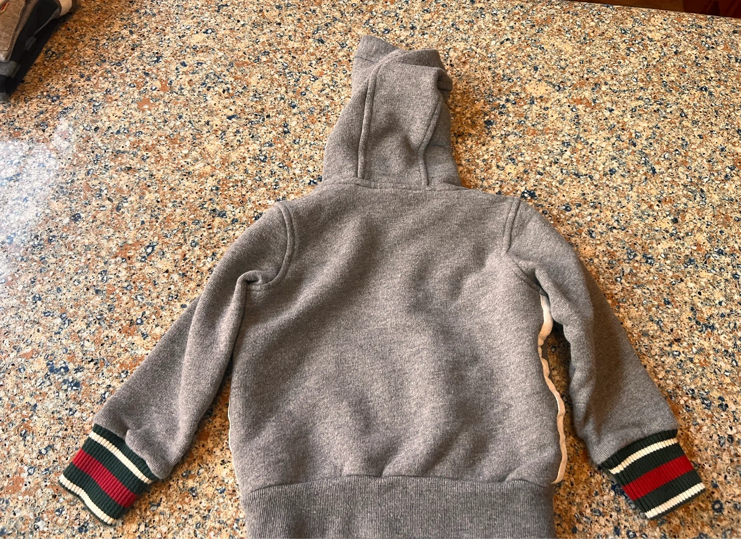 Gucci Kids Grey Zip-Up Hoodie with Star Detail - photo 2