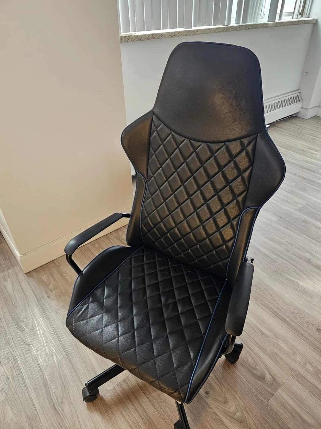 Black Faux Leather Gaming Chair