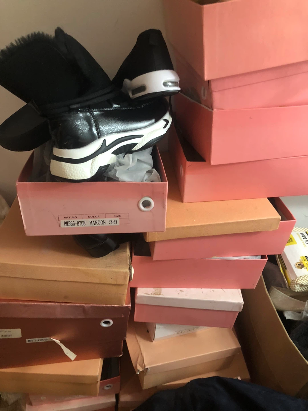 Thousands items selling in bulk - photo 2