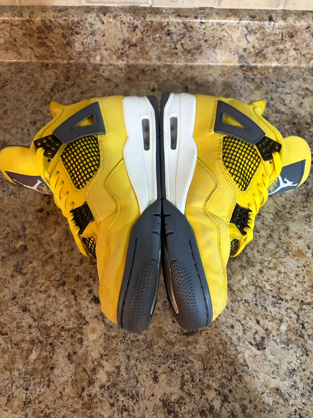 Air Jordan 4 Retro 'Lightning' (2021) - photo 5