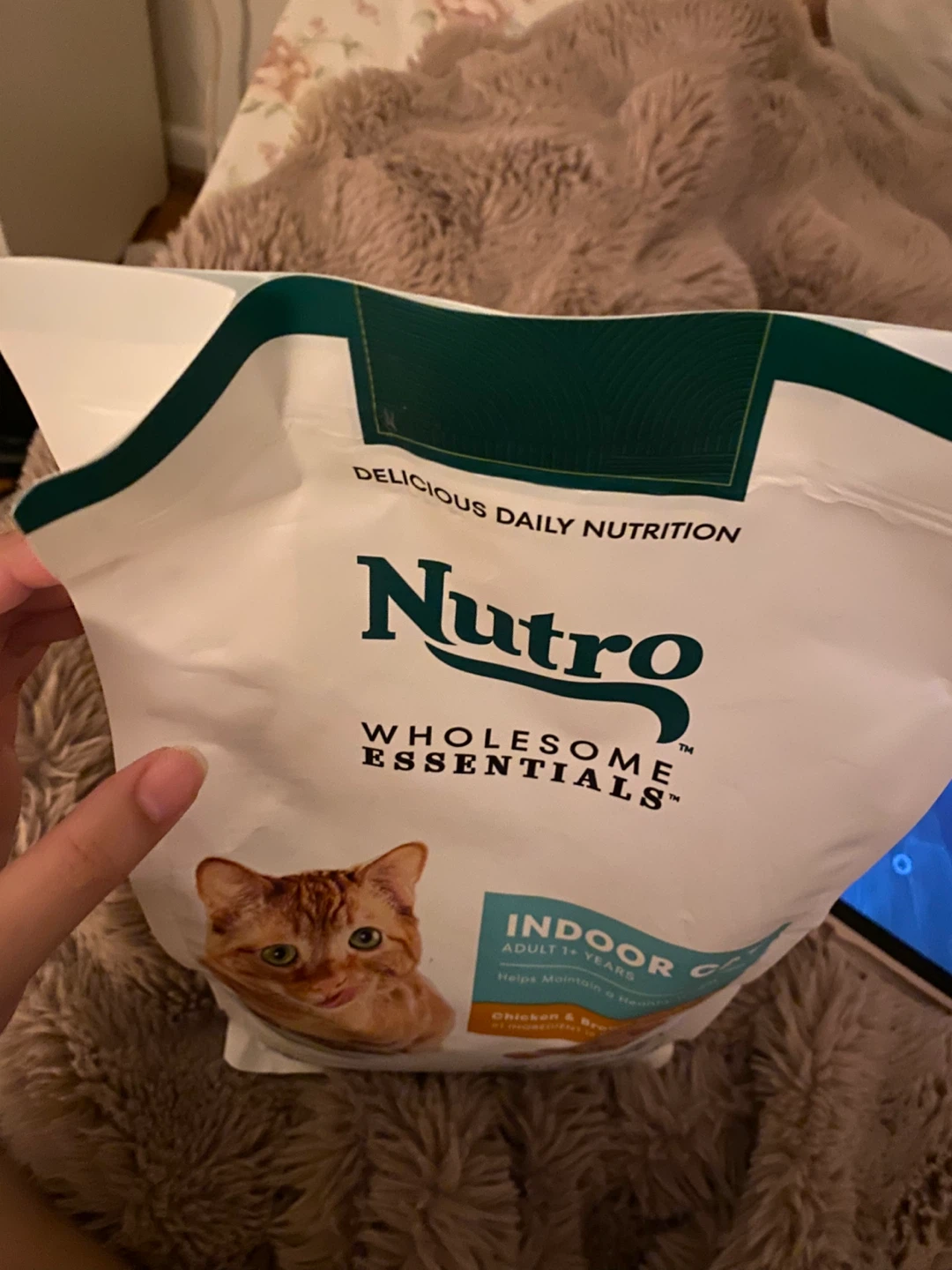 Nutro Wholesome Essentials Indoor Cat Food - photo 2