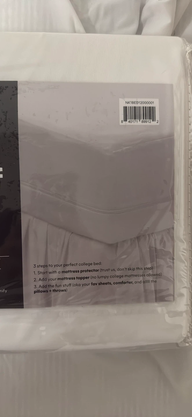 Brand new dormify waterproof mattress protector  twin XL size - photo 3