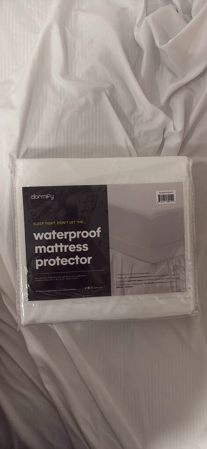 Brand new dormify waterproof mattress protector  twin XL size