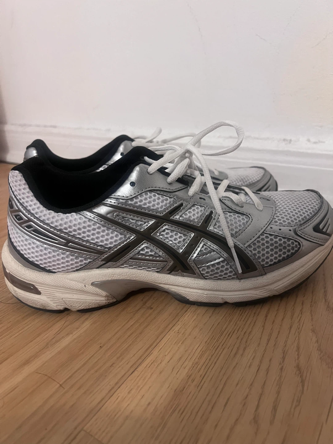 ASICS GEL-1140 Running Shoes - Men's Size 8