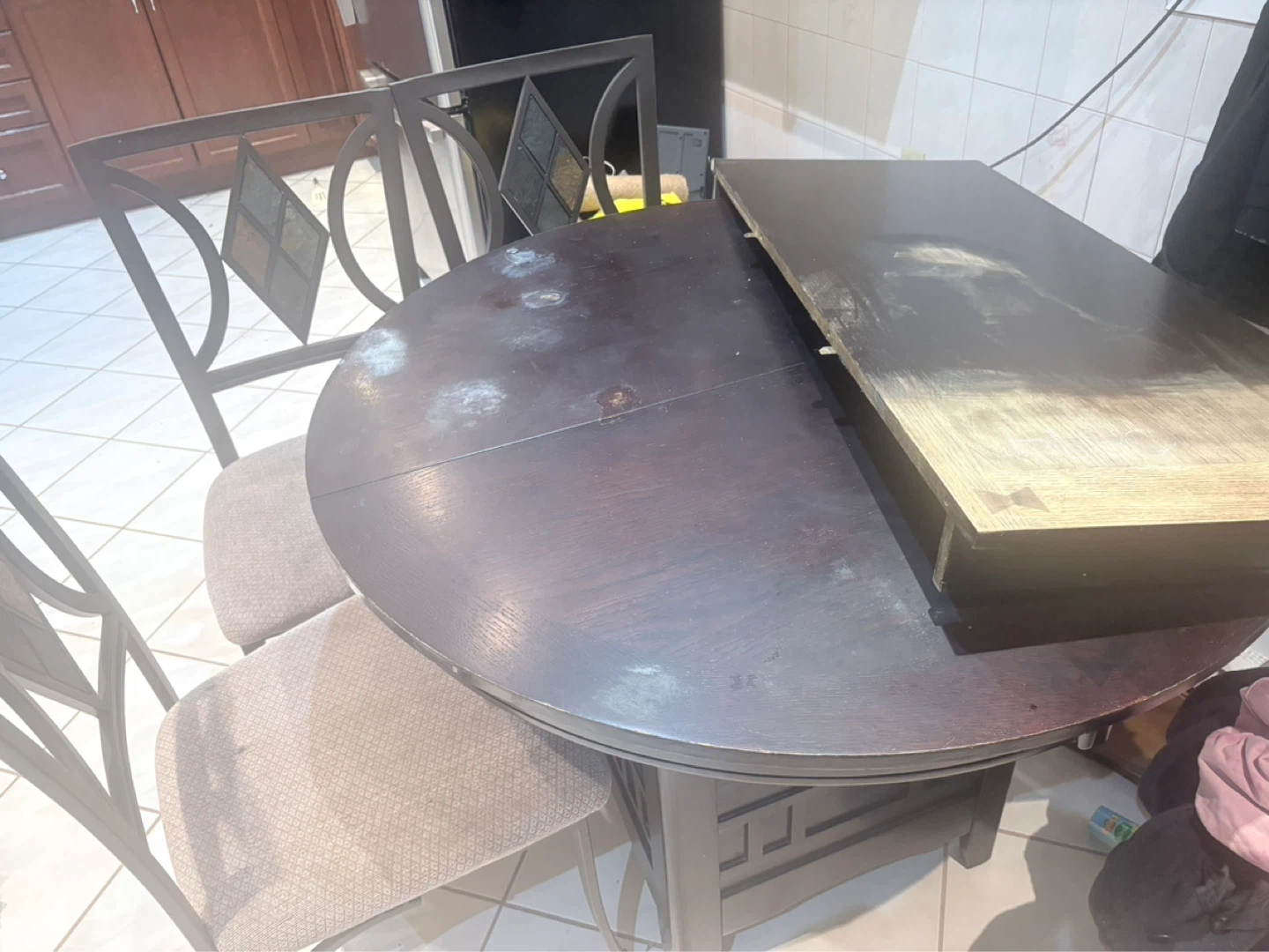 Expandable Dining Table