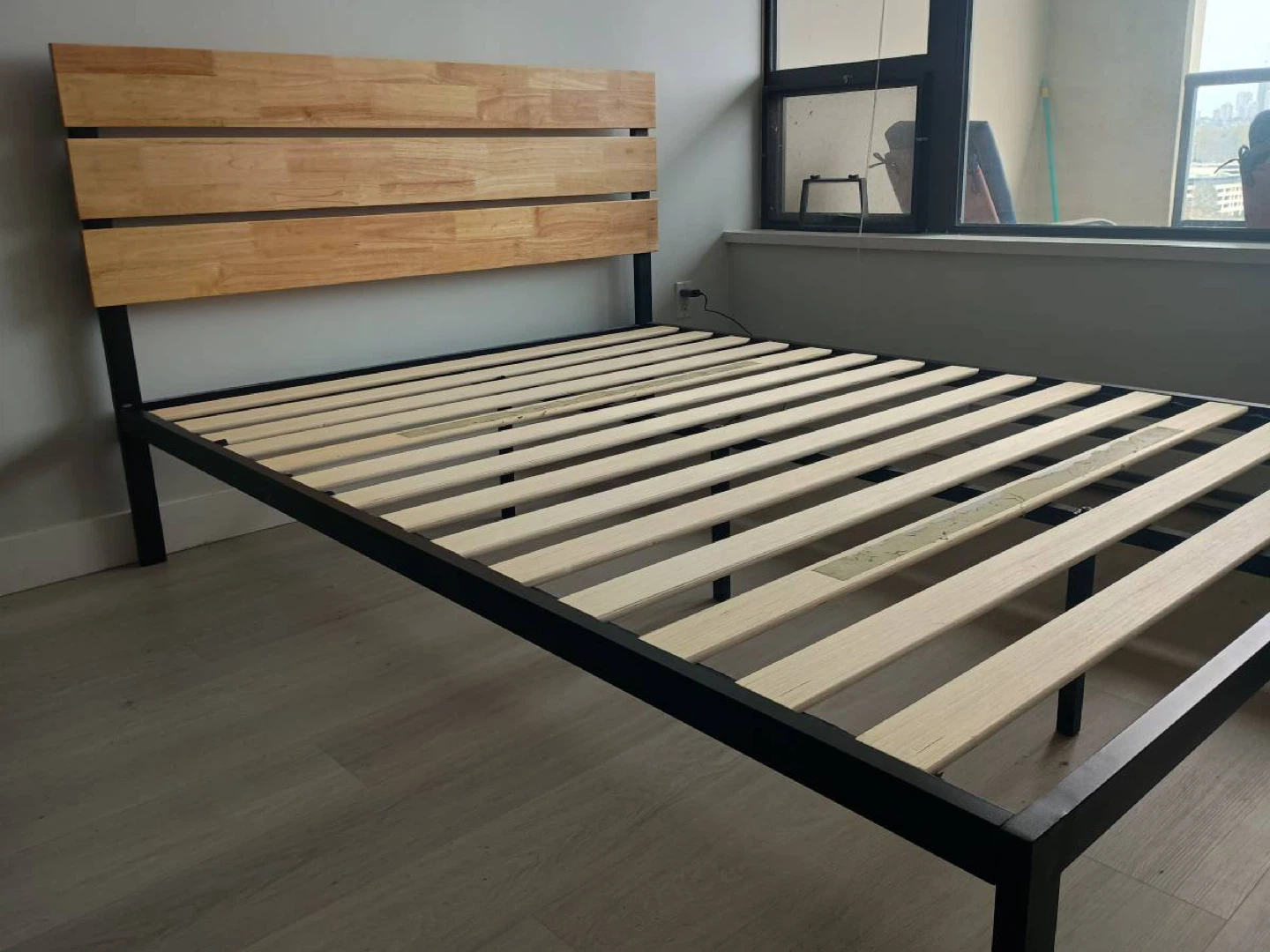 QUEEN bed frame *Free delivery - photo 2