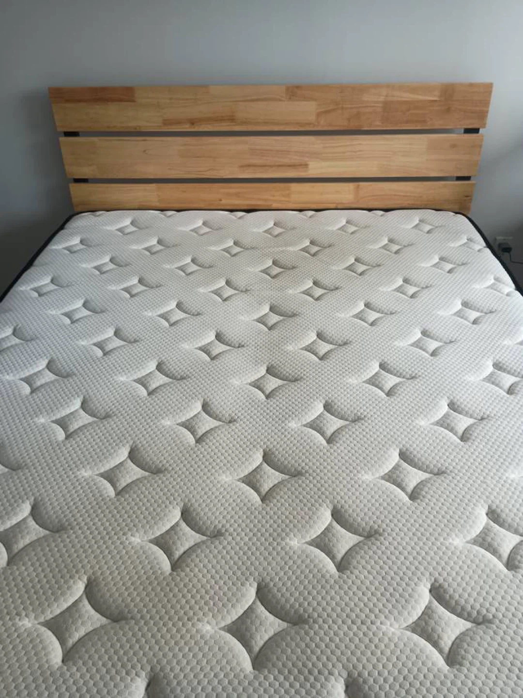 QUEEN bed frame *Free delivery - photo 4