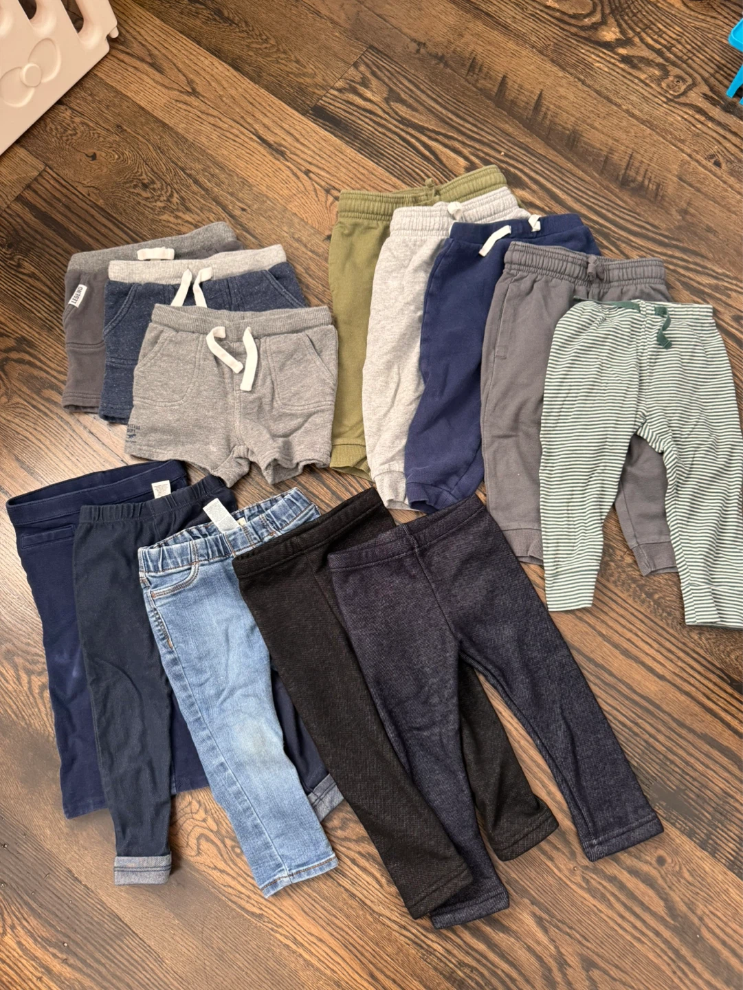 18M Toddler Clothes Bundle - photo 2