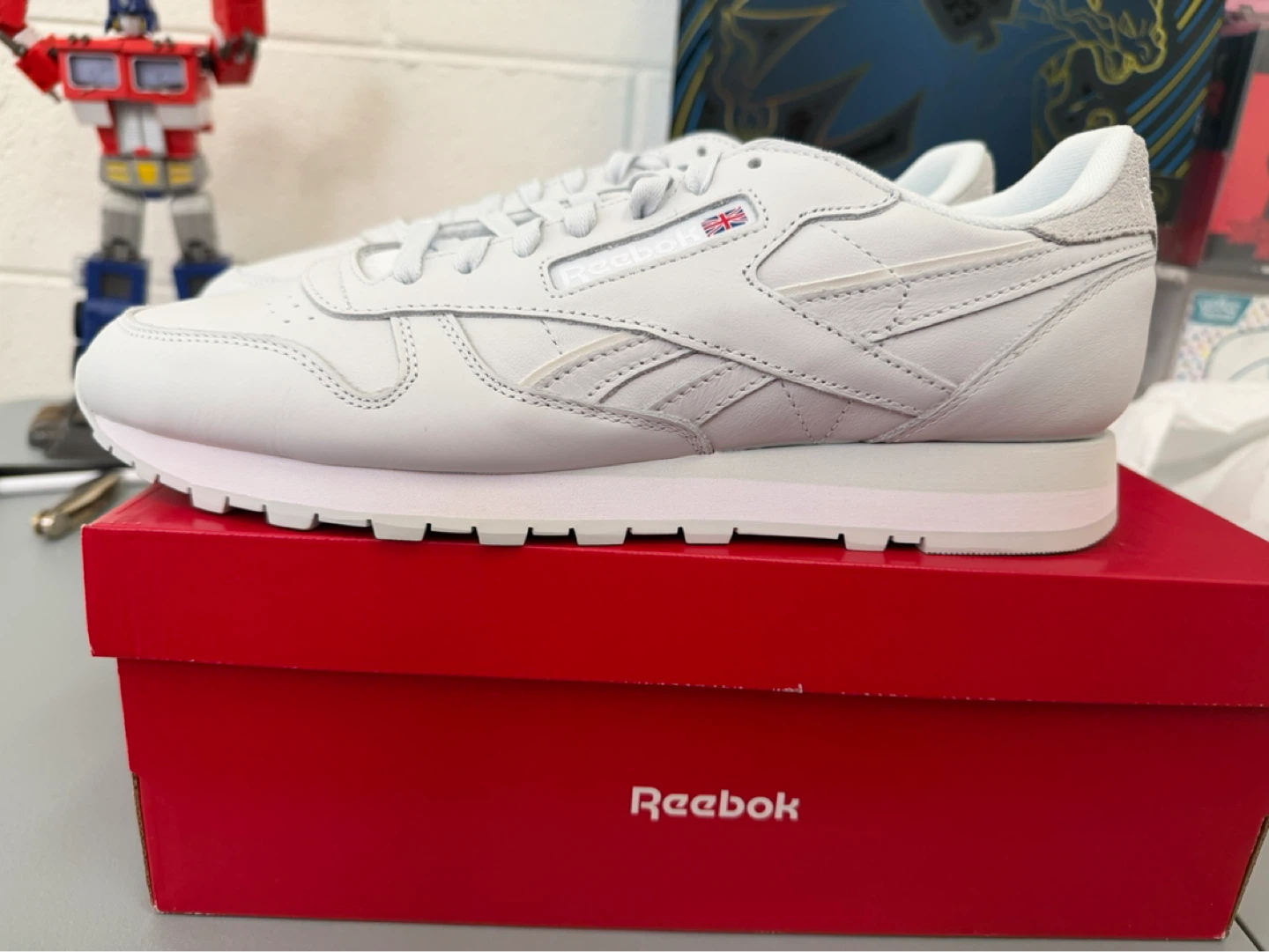 Reebok Classic Leather - Moon /White - BRAND NEW
