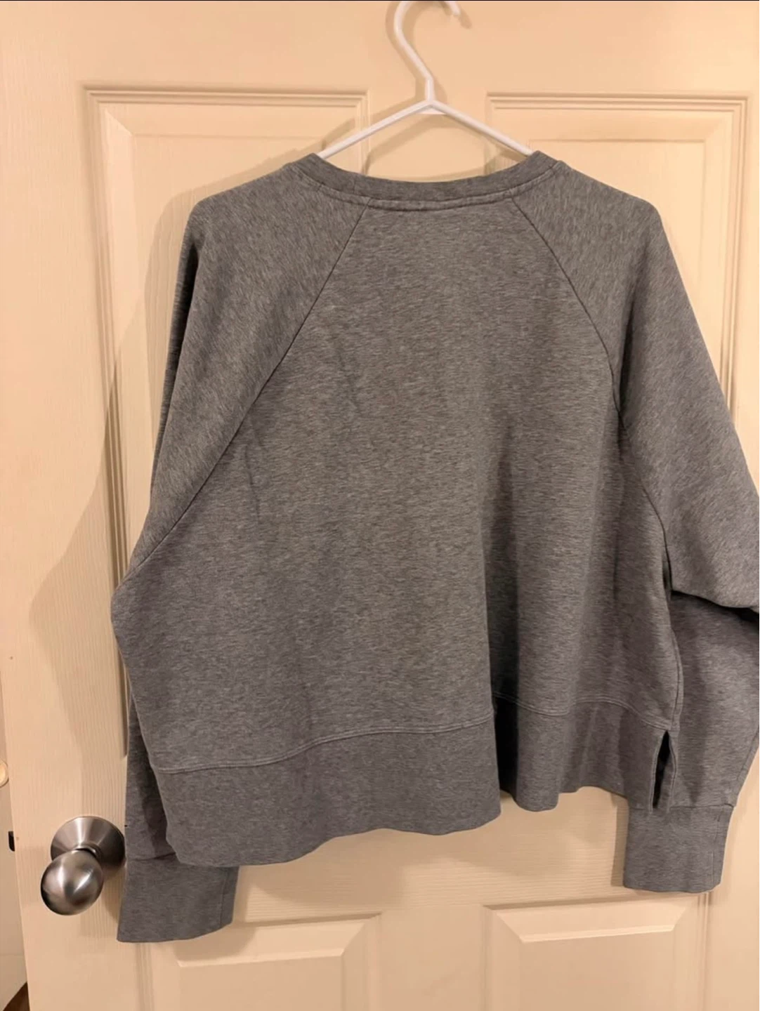 Women’s Nike Sweatshirt - photo 2