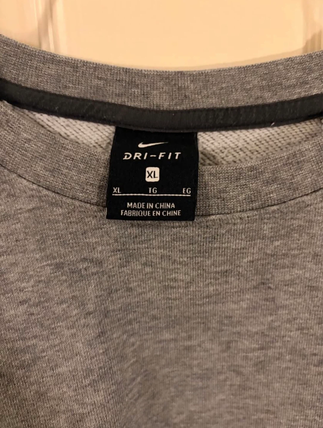 Women’s Nike Sweatshirt - photo 4