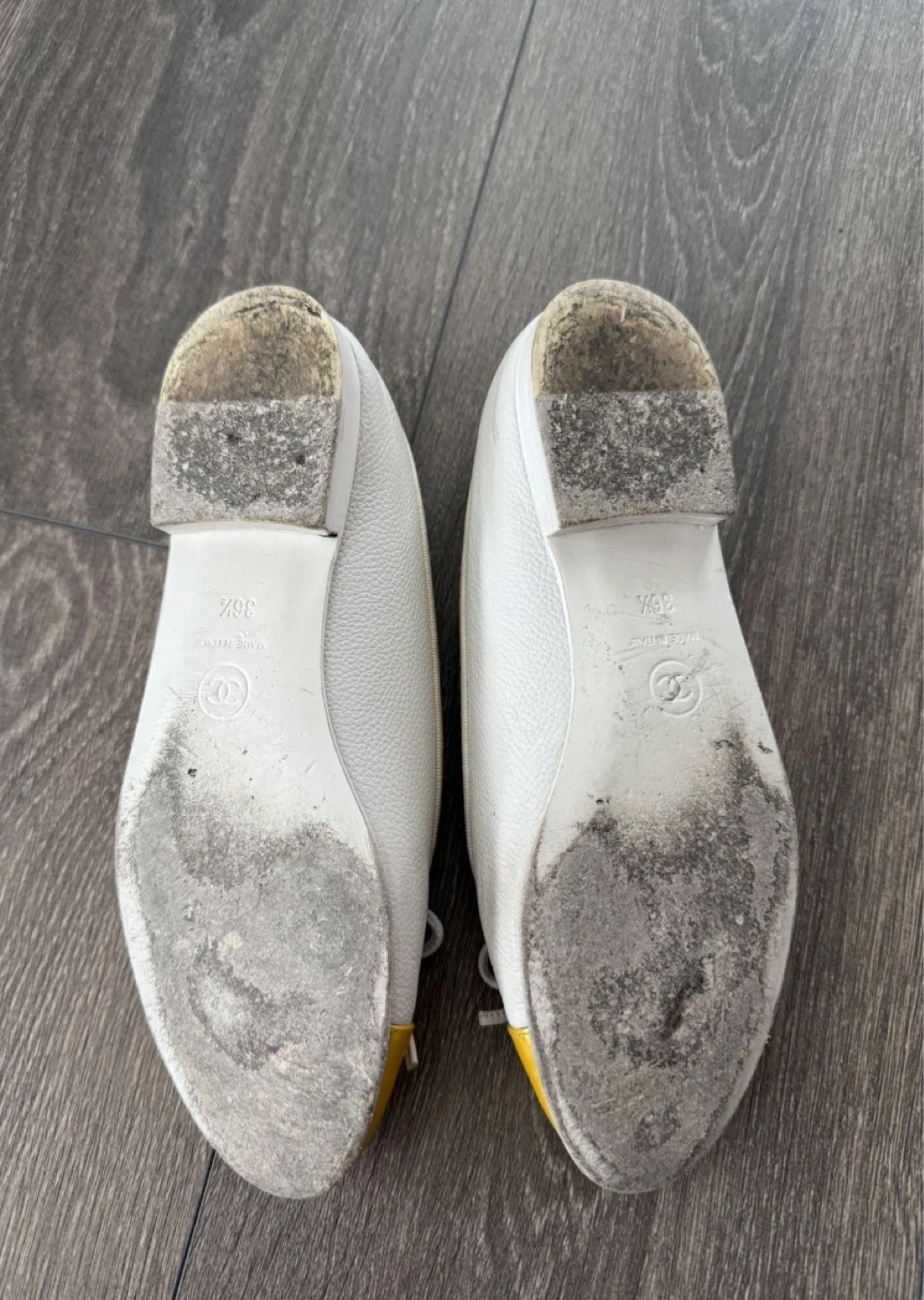 Authentic Chanel Ballet Flats White Yellow Cap Toe Bow Size 36.5 - photo 5