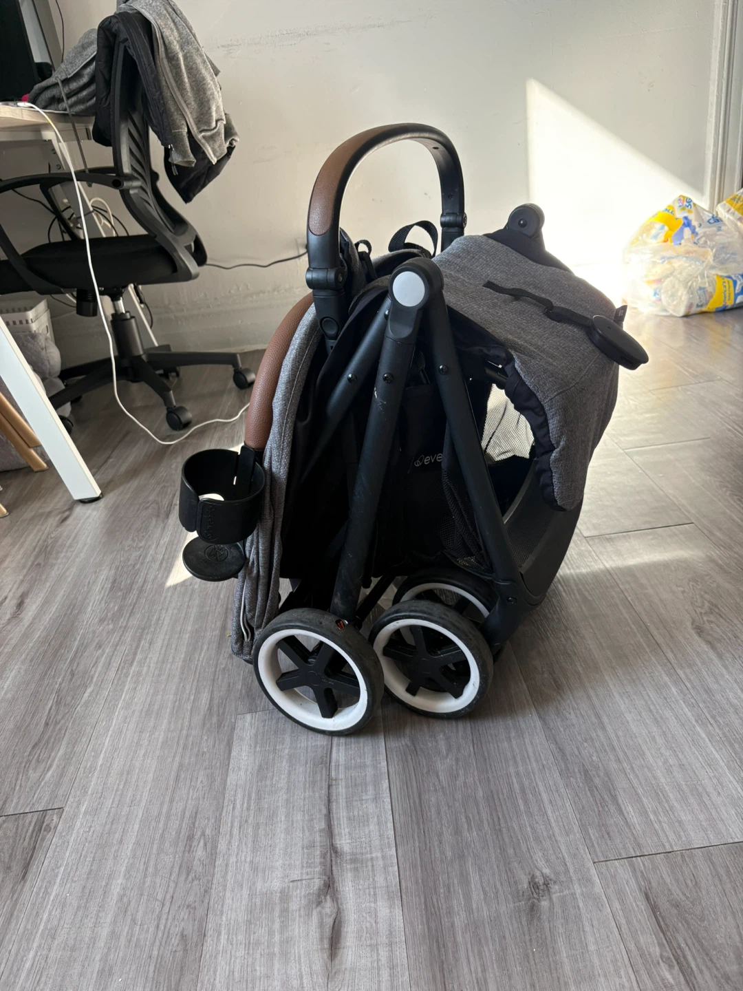 Evenflo Otto Self-Folding Lightweight Travel Stroller - photo 2