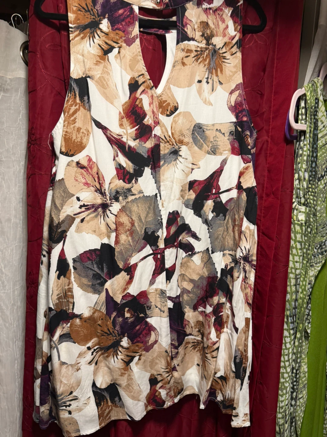 JODIFL Floral Sleeveless V-Neck Top Size S - photo 4