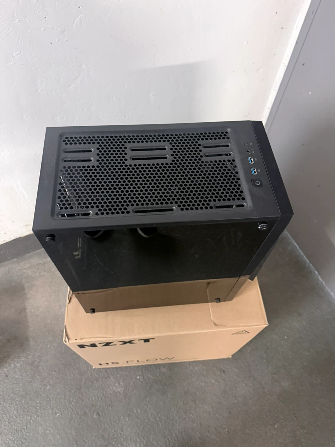 NZXT H5 Flow Black Computer Case - photo 2