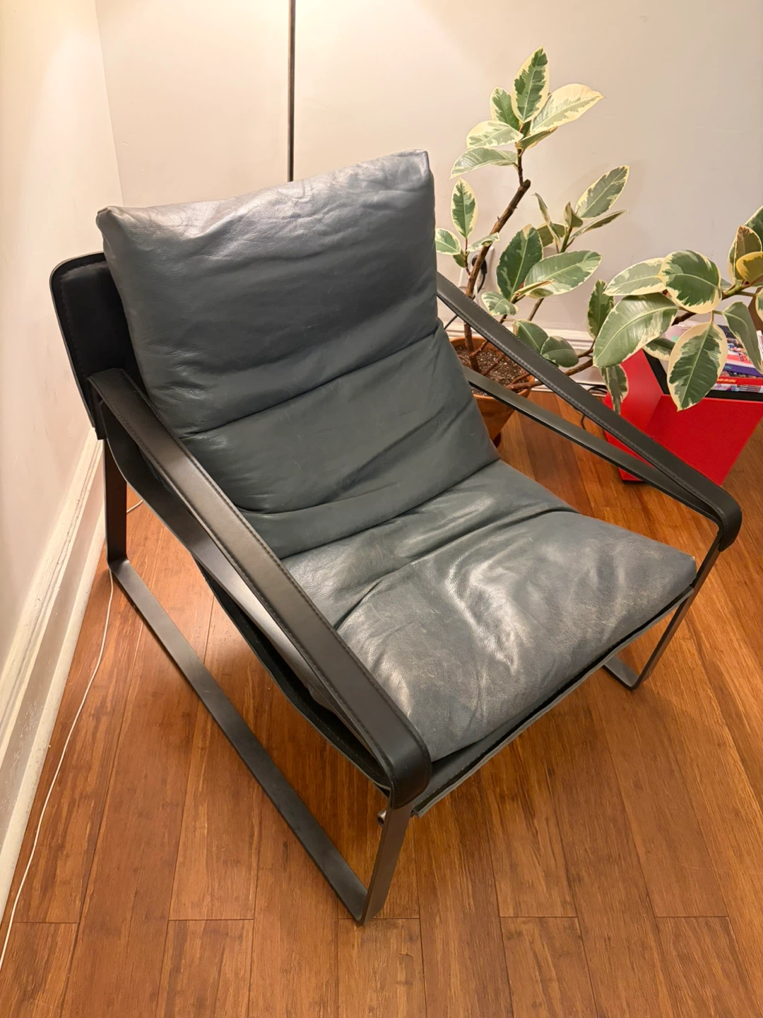 Modern Industrial Leather Armchair - photo 2