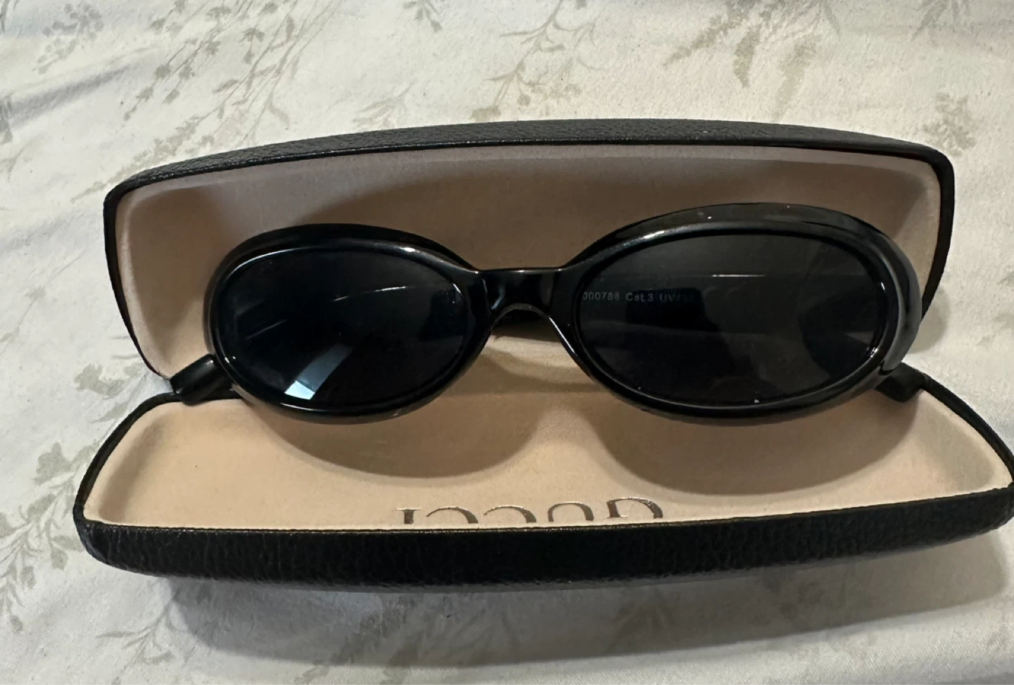 Black Oval Sunglasses - photo 2