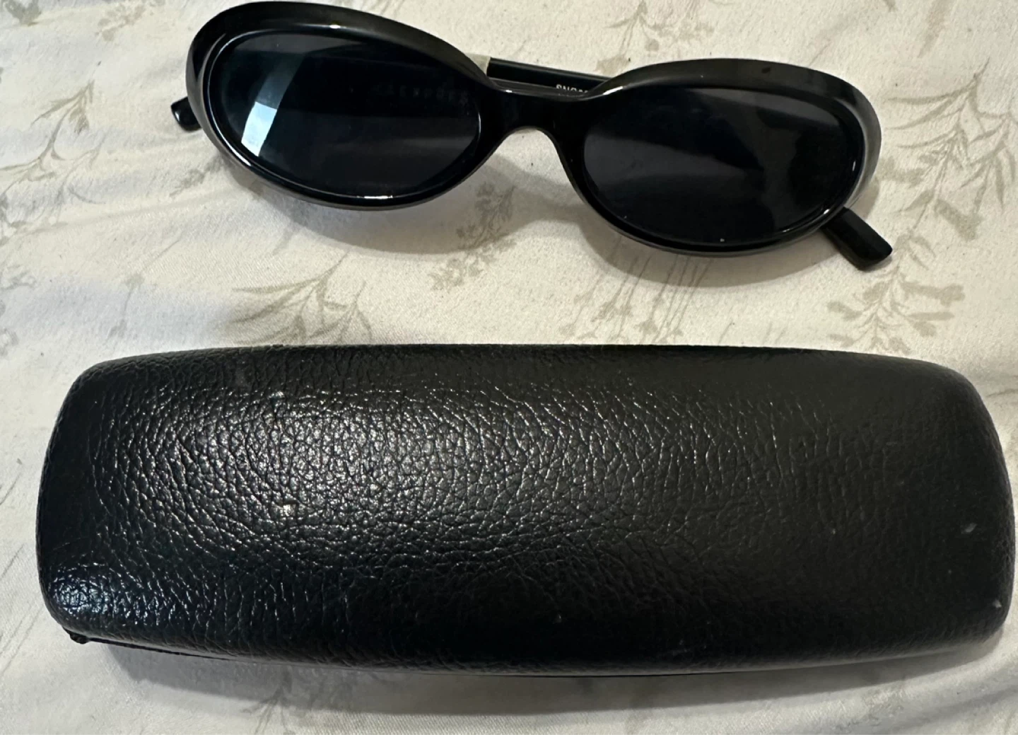 Black Oval Sunglasses - photo 4