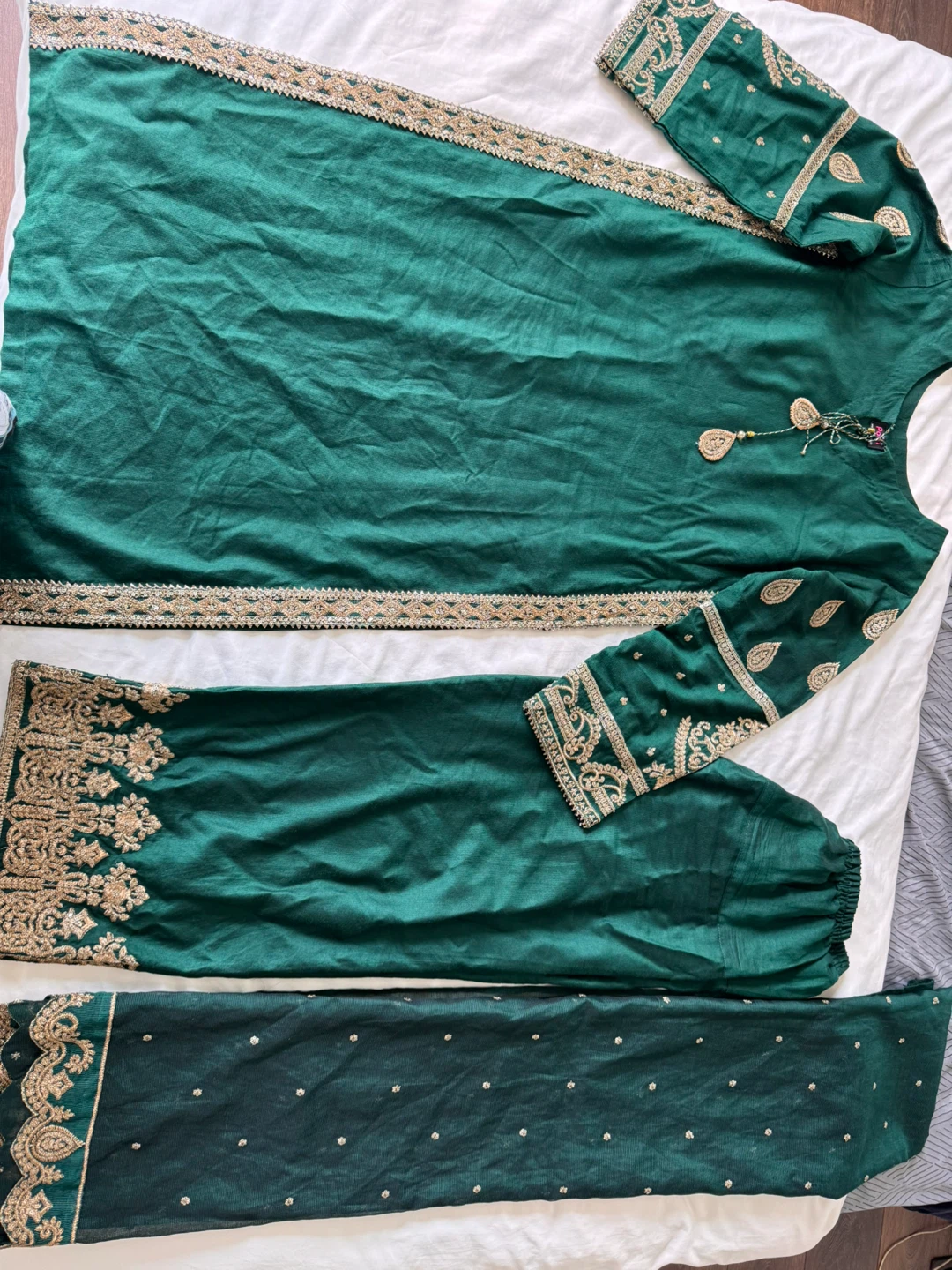 Green Embroidered 3-Piece Shalwar Kameez Suit