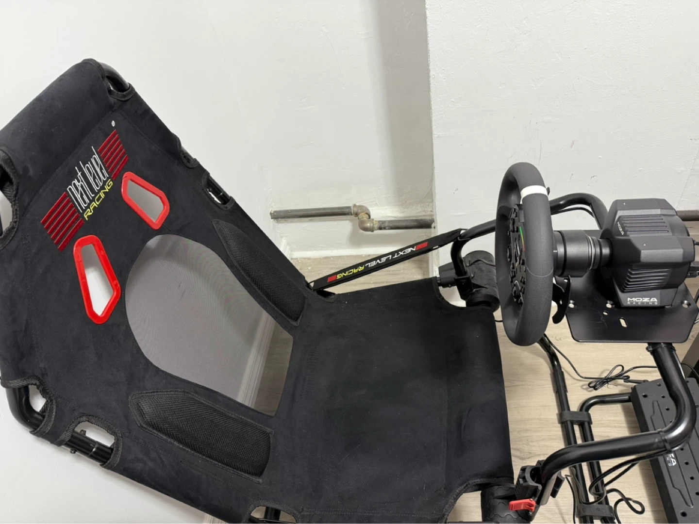 Next Level Racing MOZA R3 Racing Wheel and Pedals
