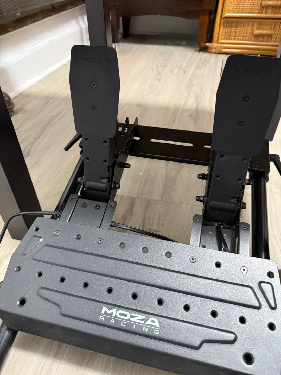 Next Level Racing MOZA R3 Racing Wheel and Pedals - photo 4