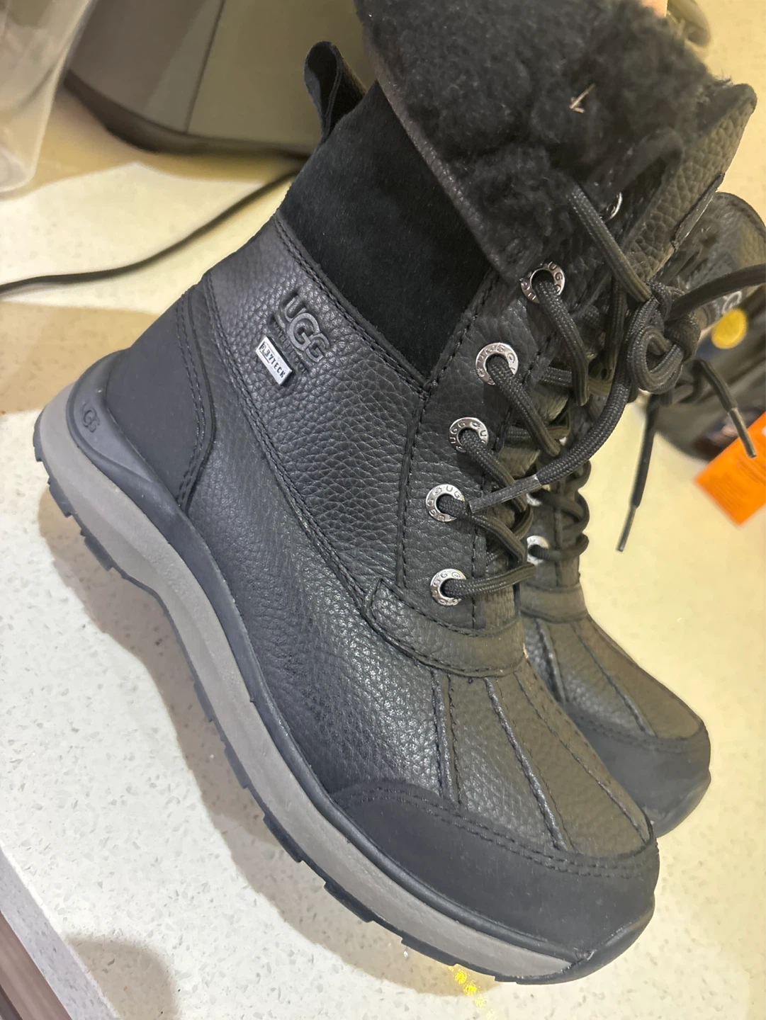 Ugg Waterproof Boots - Black SIZE 5.5 - photo 3