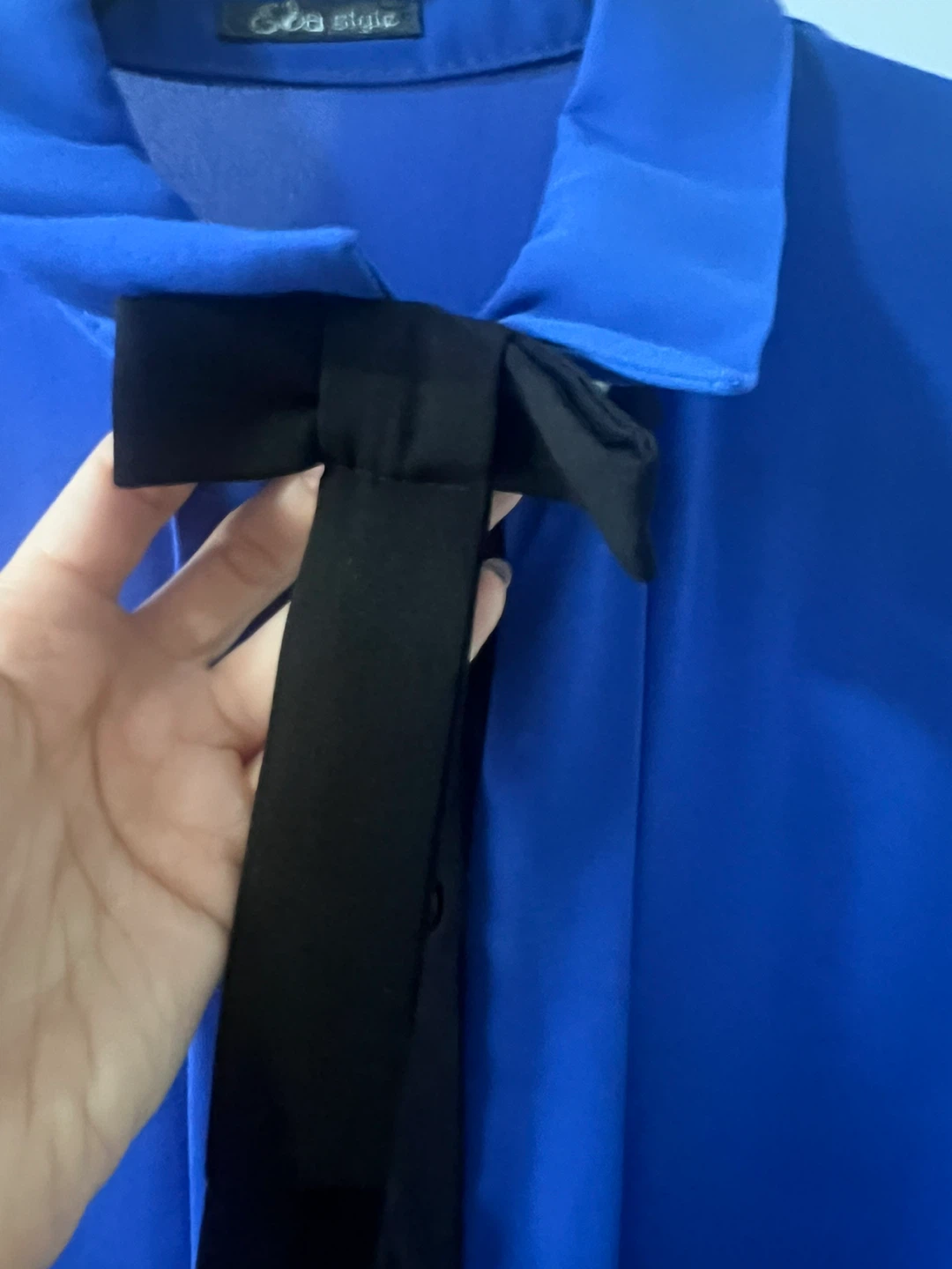 Stylish Women's Blouse with Black Bow Detail - photo 3