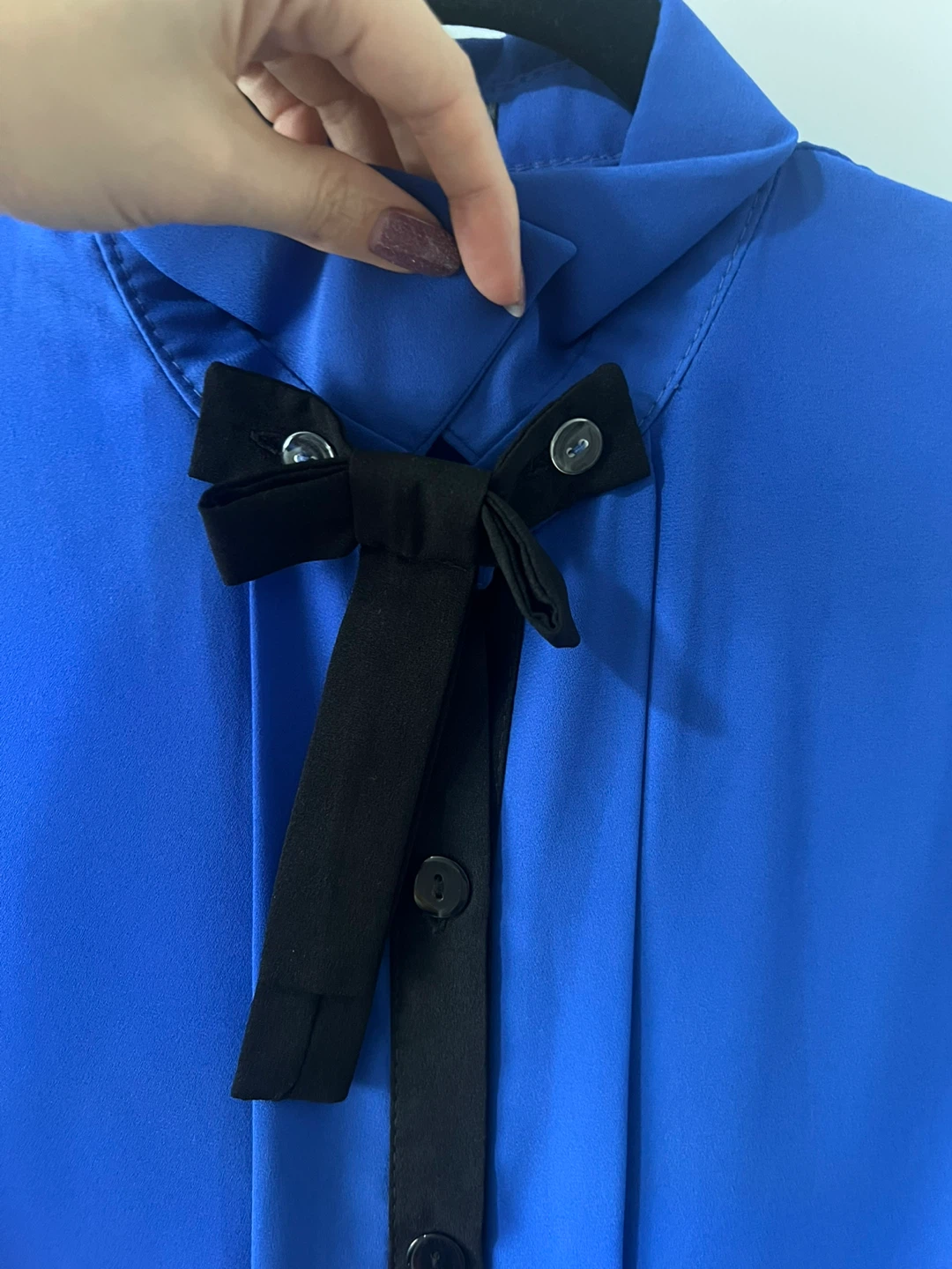 Stylish Women's Blouse with Black Bow Detail - photo 4