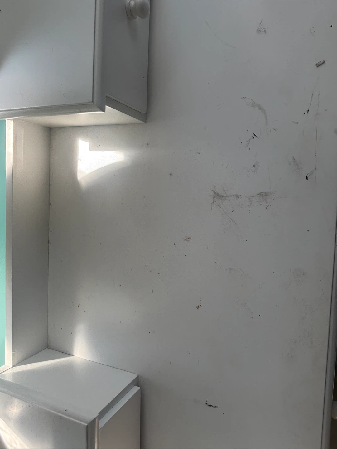 White Vanity Table with Oval Mirror - photo 2