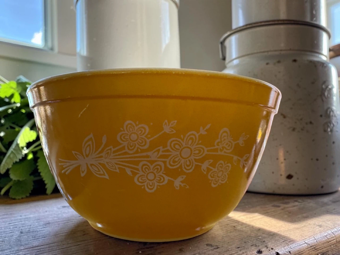Vintage 402 Pyrex Mixing Bowl Butterfly Gold II