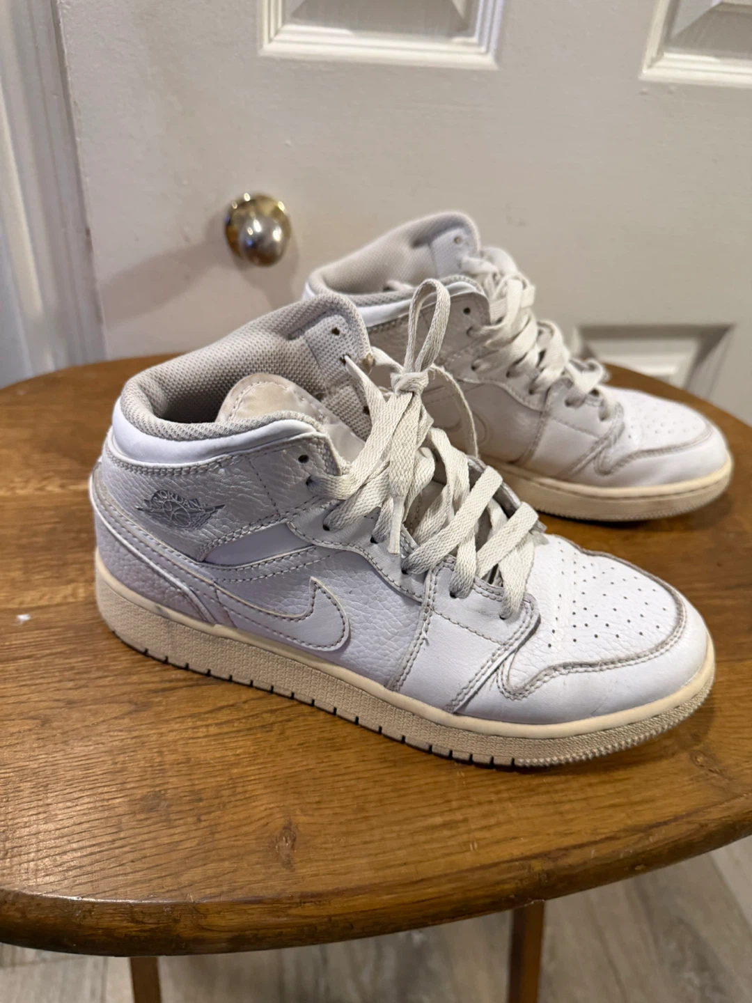 Air Jordan 1 Mid White Youth Shoes
