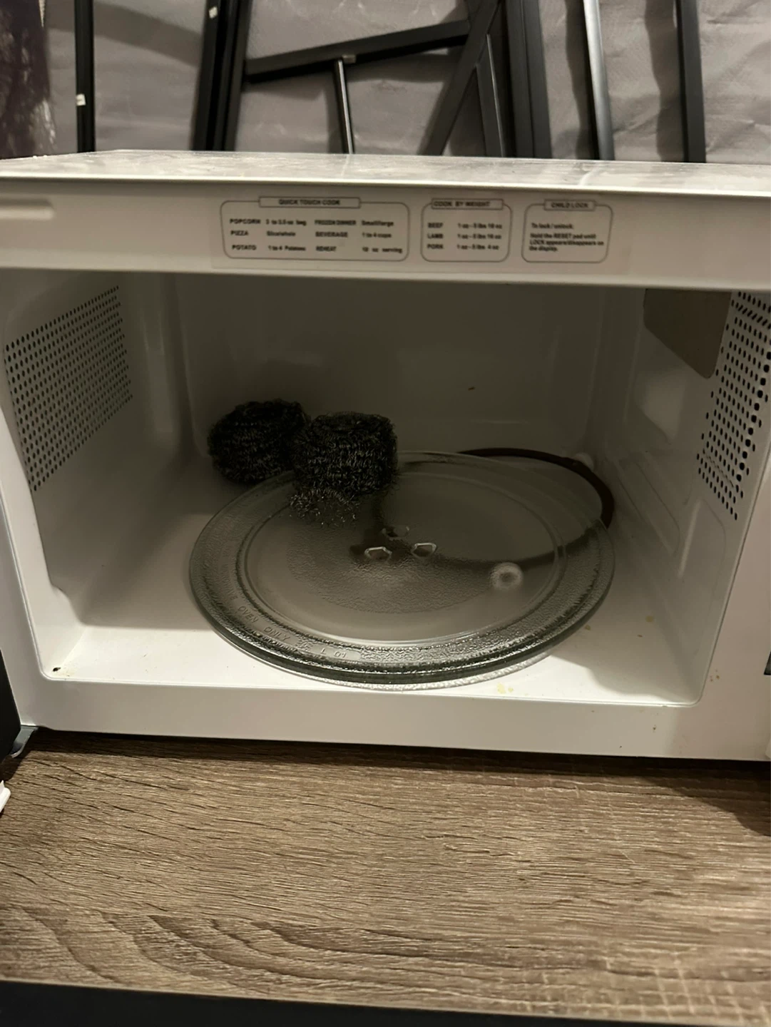 RCA White Microwave - photo 2