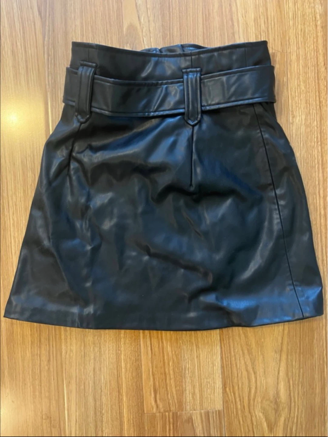 Zara black faux leather mini skirt - photo 2