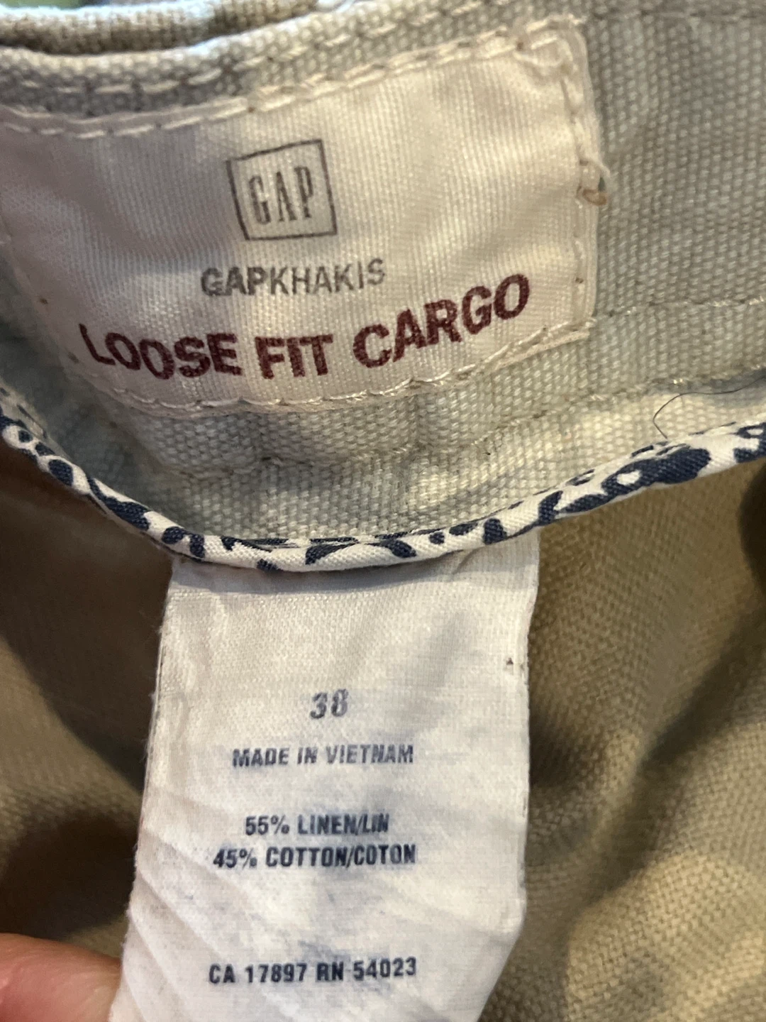 Gap Khakis Loose Fit Cargo Shorts Size 38 - photo 5